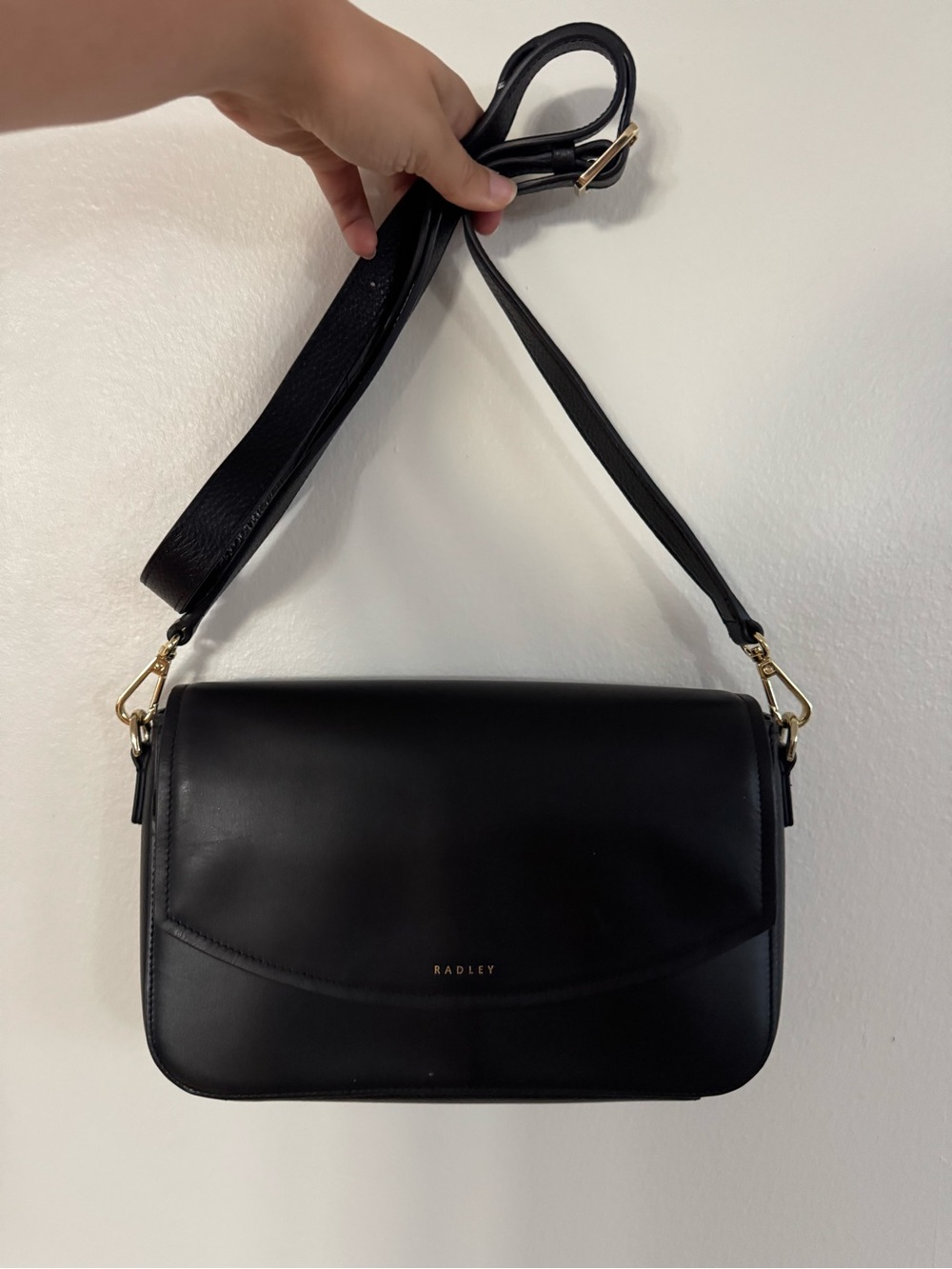 River Road Black Small Flap Leather Crossbody Bag
